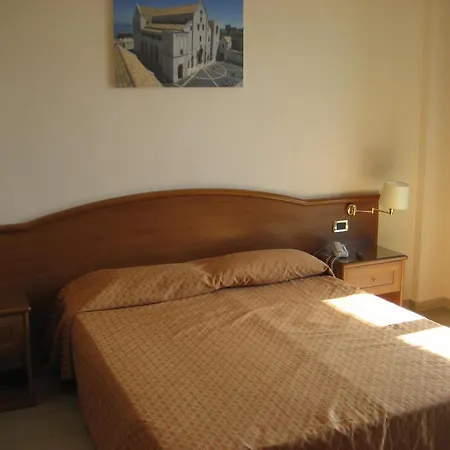 Hotel Campus 3*