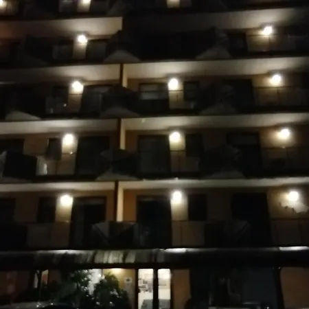 Campus מלון 3*