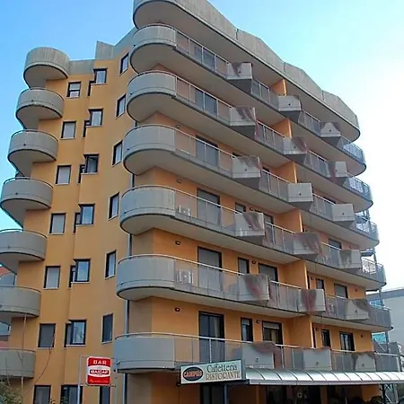 מלון Campus בארי
